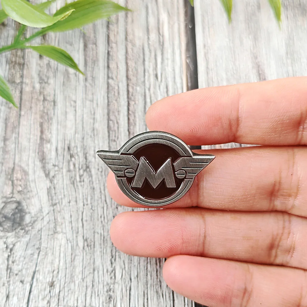 M Wing Abzeichen, klassisches Motorrad-Logo, Brosche, personalisiertes Motorrad-Enthusiasten-Accessoire, Retro-Metall-Anstecker, modische Kragen-Dekoration, Geschenk. – Detail 6