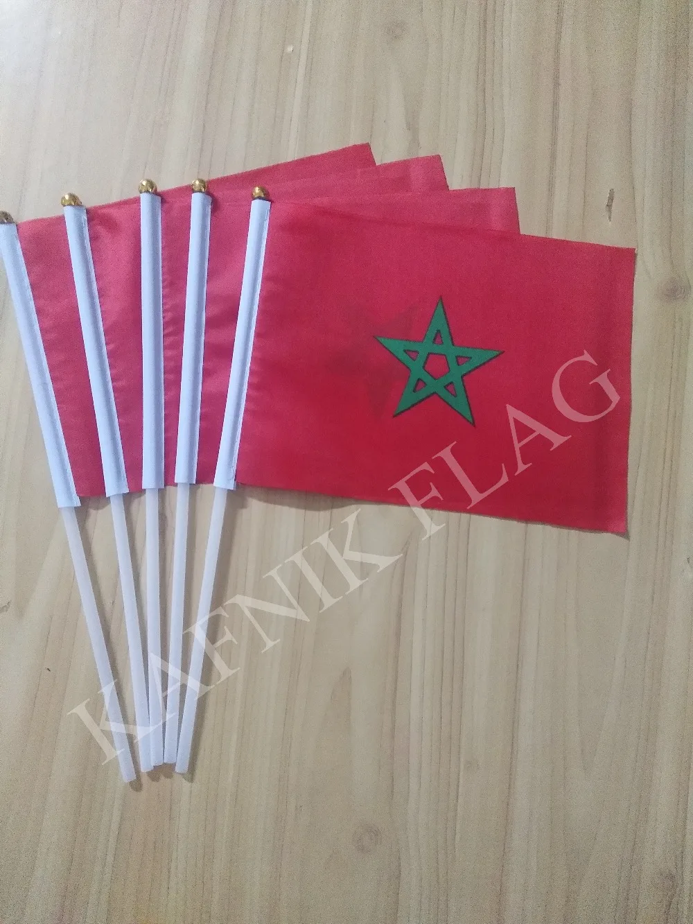 راية المغرب GIF: تجربة مميزة مع راية المغرب اليدوية