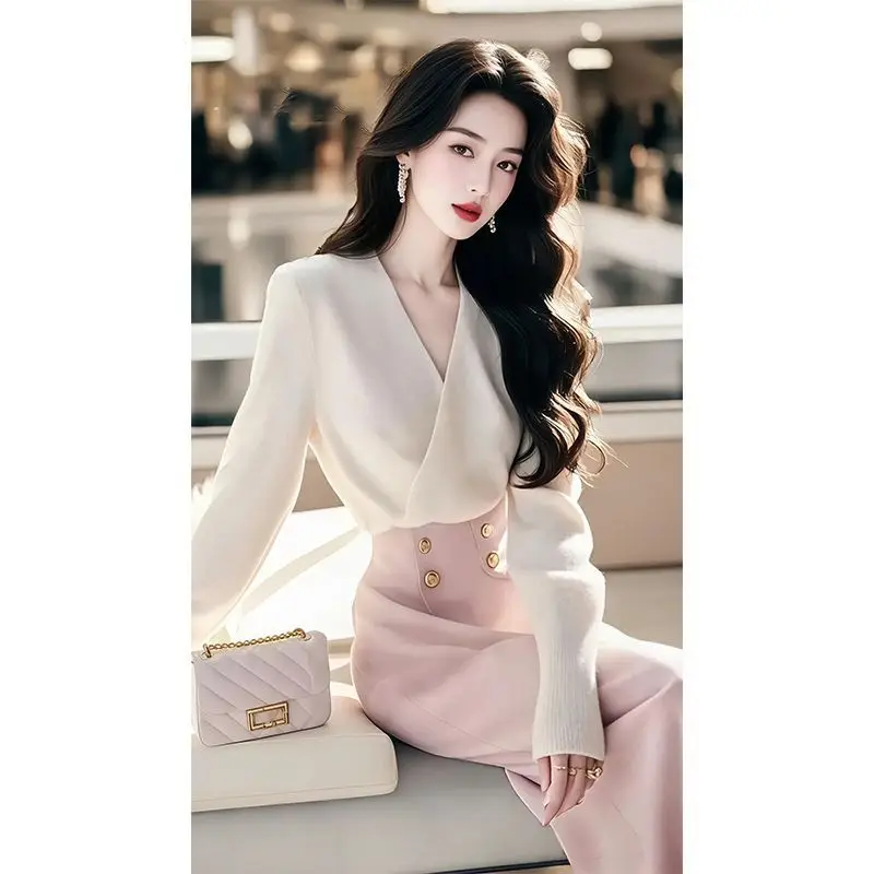 

Spring 2025 New Arrival White Knit Sweater And High Waist Skirt Set for Women Ele Unique Faion Student School orm