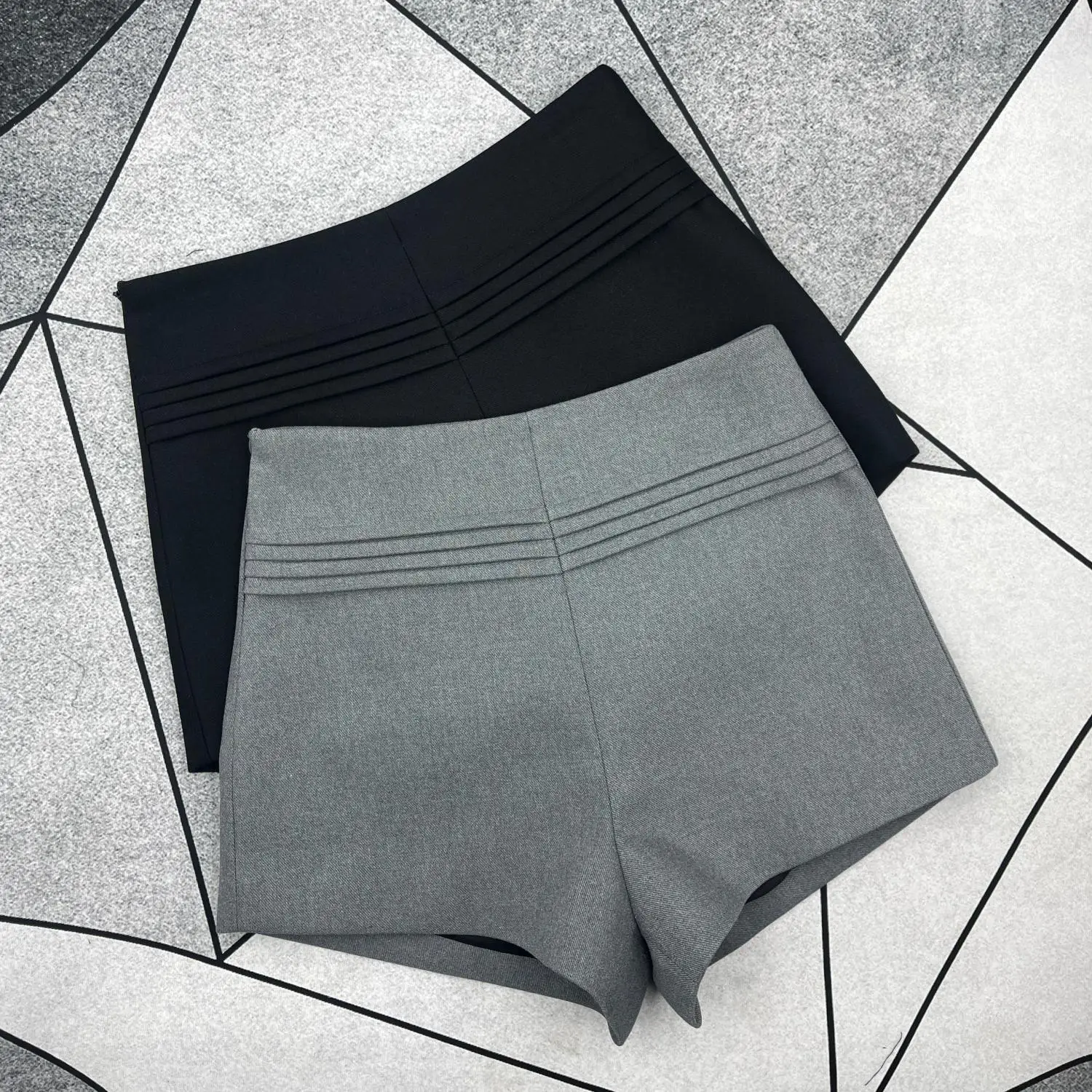 

Wedbleser 2025 Women New Original Explosive Small Fragrant Shorts High Grade Grey Suit High Waist Outfit Look Thin Shorts