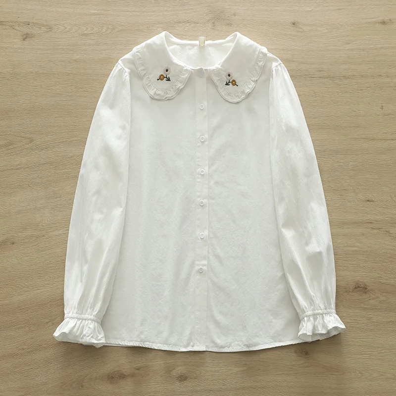 Camicette femminili eleganti Top in cotone bianco Manica lunga Colletto alla Peter Pan Ricamo bianco Camicie bianche Abiti da donna coreani