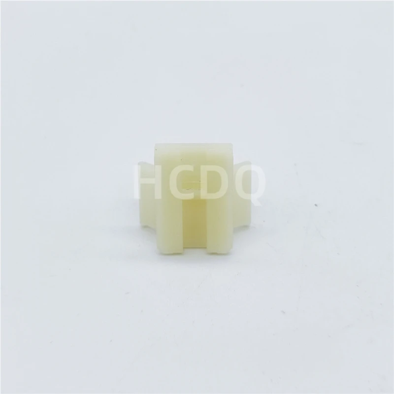 10 PCS Original and genuine MG631267 automobile connector plug housing supplied from stock