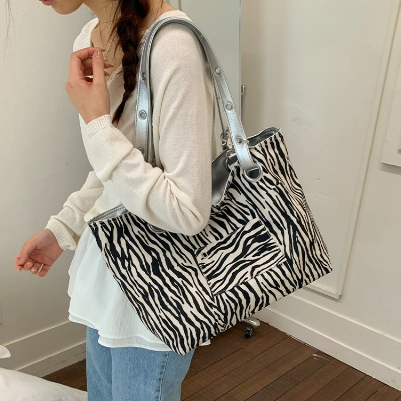 กระเป๋าโท้ทสำหรับผู้หญิง ดีไซน - Women'S Work Bags Designer บทวิจารณ์และราคา