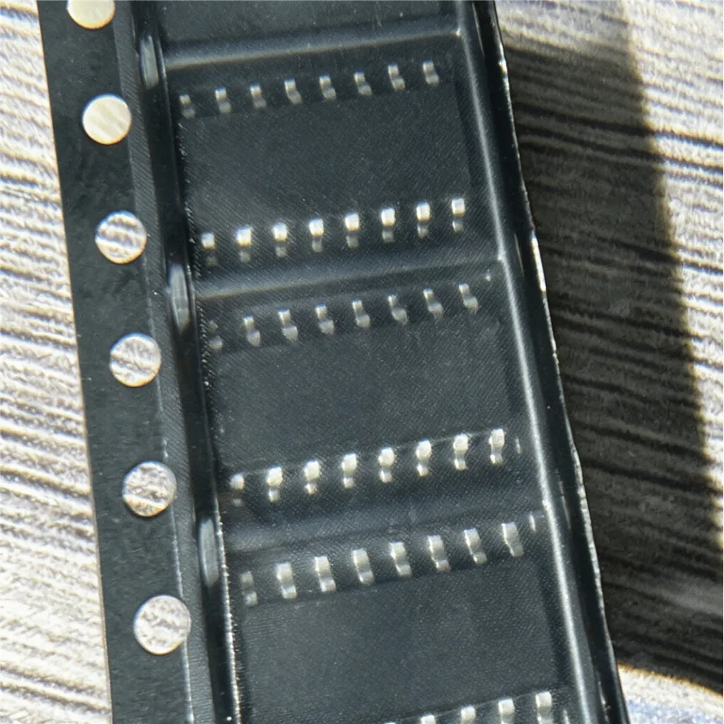 5PCS DAC08E NE564D CSD17501 AT91SAM7S256-MU VP52 EG80296SA50