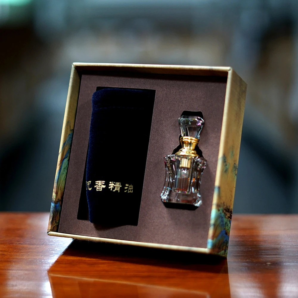 Hainan Agarwood Essential Oil, Aromatherapy Spice/Incense, Extracted from Aged Insect-Damaged Agarwood, Pure Fragrance, Oud Oil
