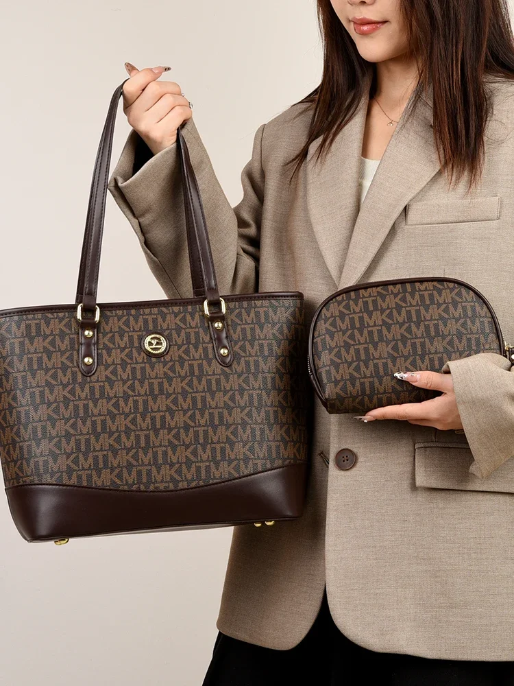 

Элегантная пригородная сумка-шоппер — кожаная сумка большой вместимости с ремешком через плечо и минималистичными винтажными элементами дизайна