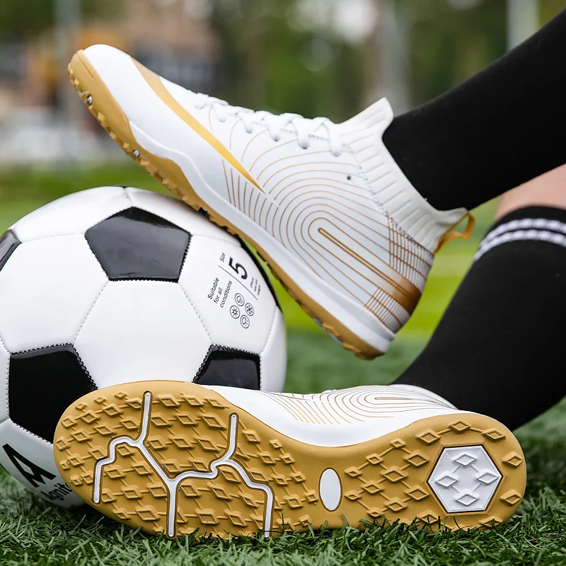 Hot Sale Gold Men Soccer Shoes Adult Kids Training Football Boots Outdoor Grass Soccer Cleats Anti skid Turf Futsal Shoes Men