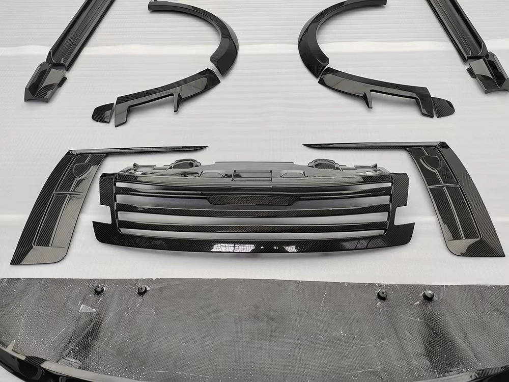 Style Carbon Fiber Full Set Body Kit for Range Rover SV Long 2022-2024 with Polished Finish and Easy Installation