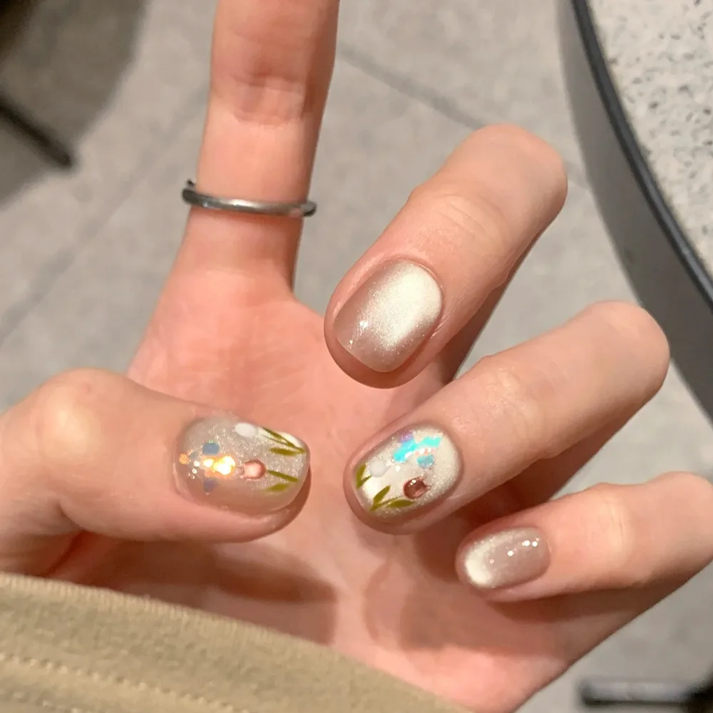 

24Pcs Short Round Head Fake Nail Cat's Eye Full Cover Nail Tip with Flower Butterfly Design Press on Nails Art Resuable Manicure
