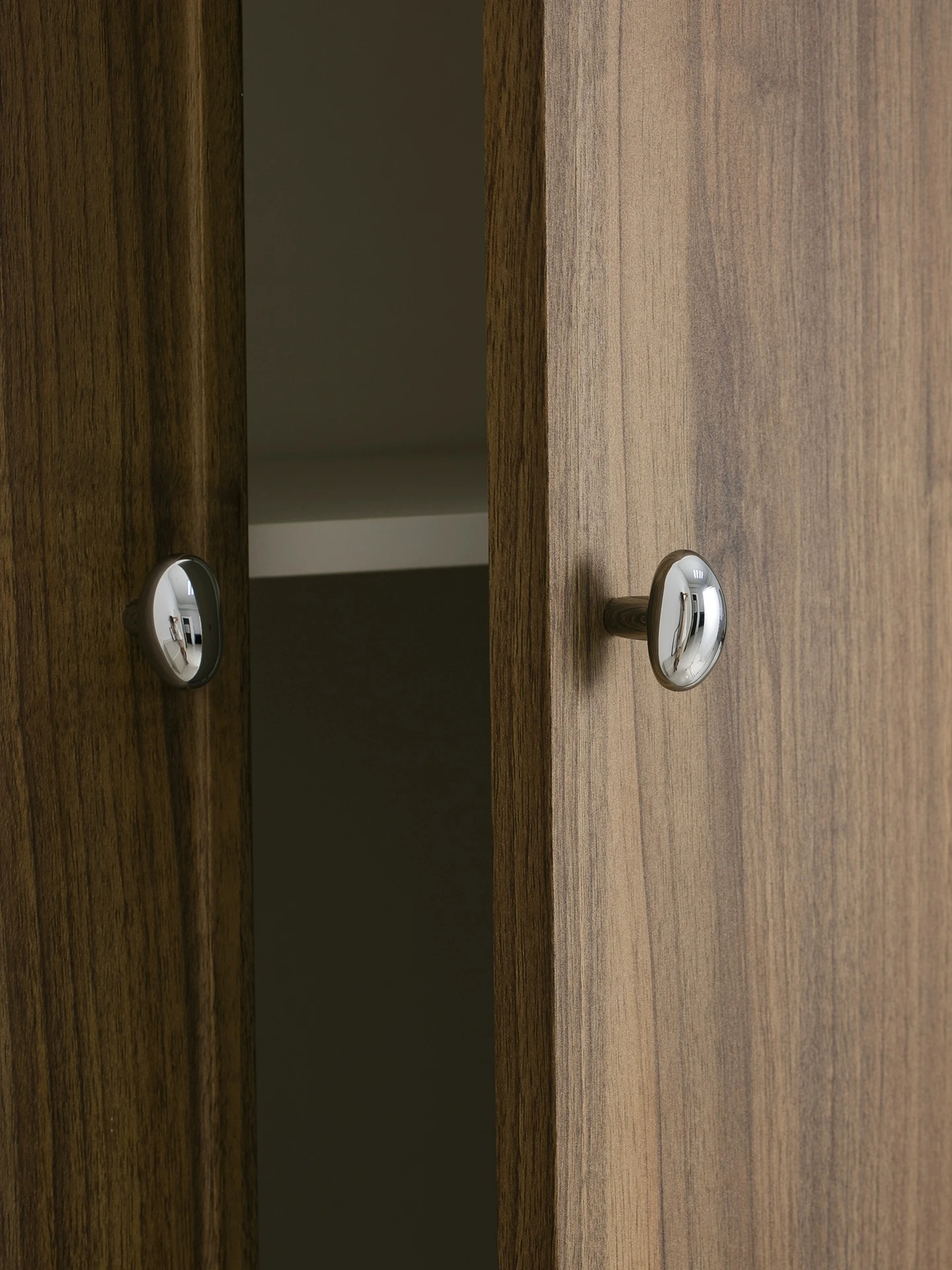 Furniture Silver Shiny Wardrobe Door Pulls Solid Brass Handles Shoe Cabinet Kitchen Drawer Irregular Pebble Small Handles Knobs