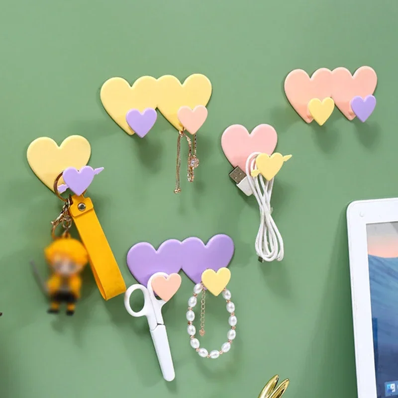 Heart-shaped Self Adhesive Wall Hook Without Drilling Coat Bag Bathroom Door Kitchen Towel Hanger Hooks Home Storage Accessories