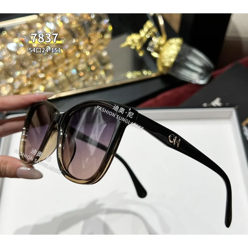 

2025 Polarized Retro Sunglasses - Vintage UV400 Protection Driving Glasses with HD Anti-Glare Lenses for Day/Night Driving