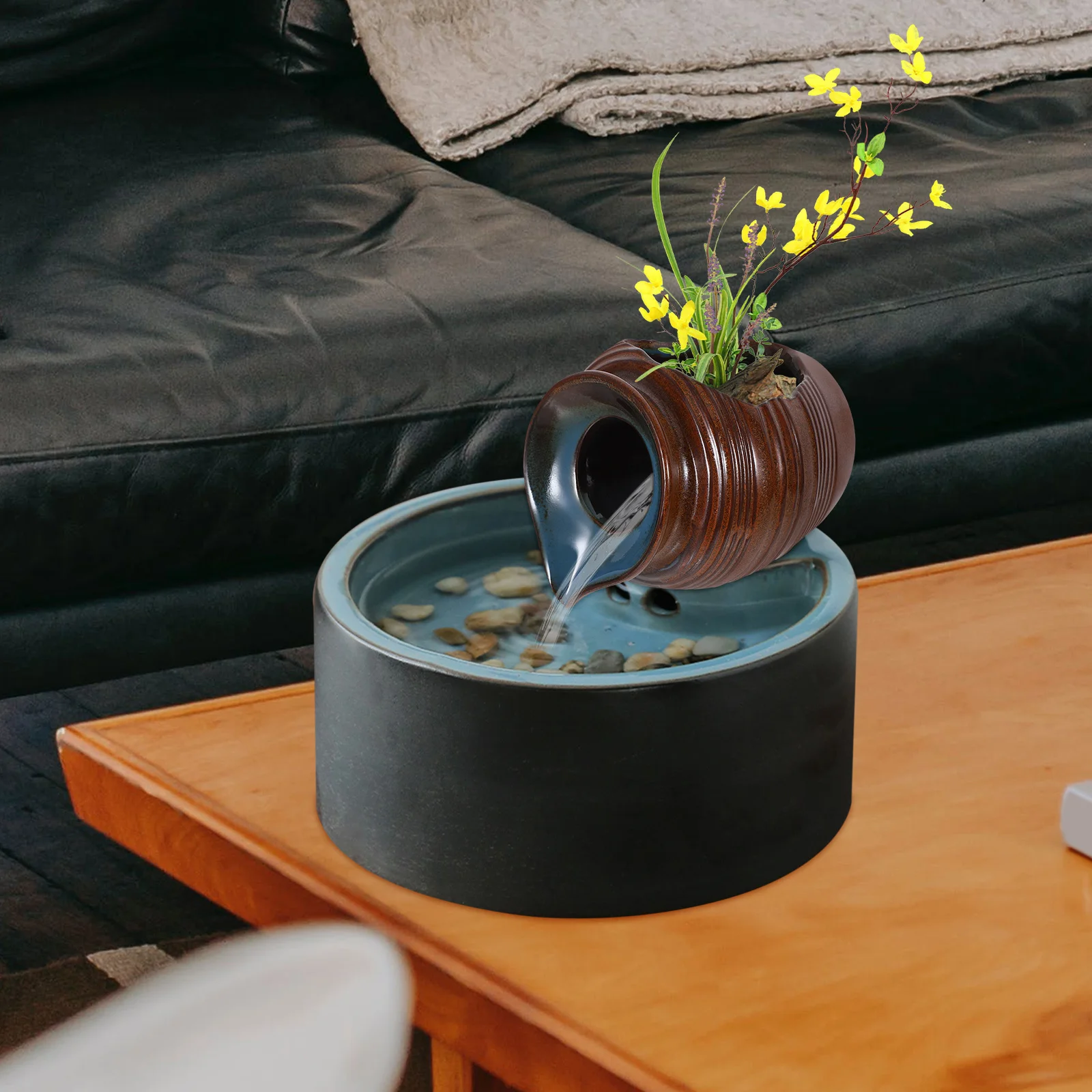 جرة شلال من السيراميك، ديكور داخلي خارجي، نافورة متداولة، وعاء بركة، ميزة مياه للمناظر الطبيعية، قطعة مركزية للحديقة