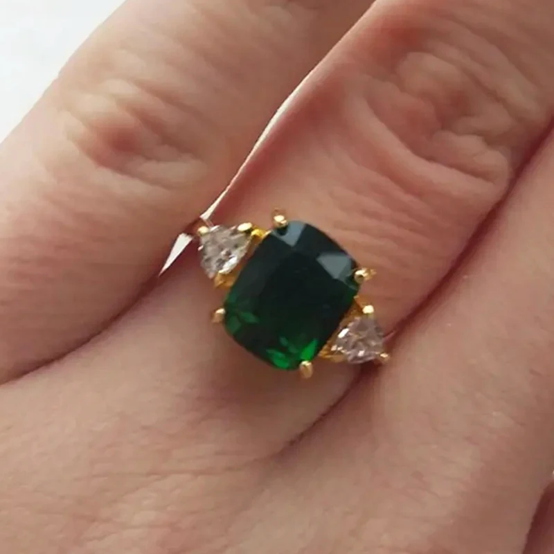 Huitan Luxury Bright Zirconia Ring Female 4 Colors Available Finger Jewelry for Women Fashion Wedding Ceremony Accessories Gift