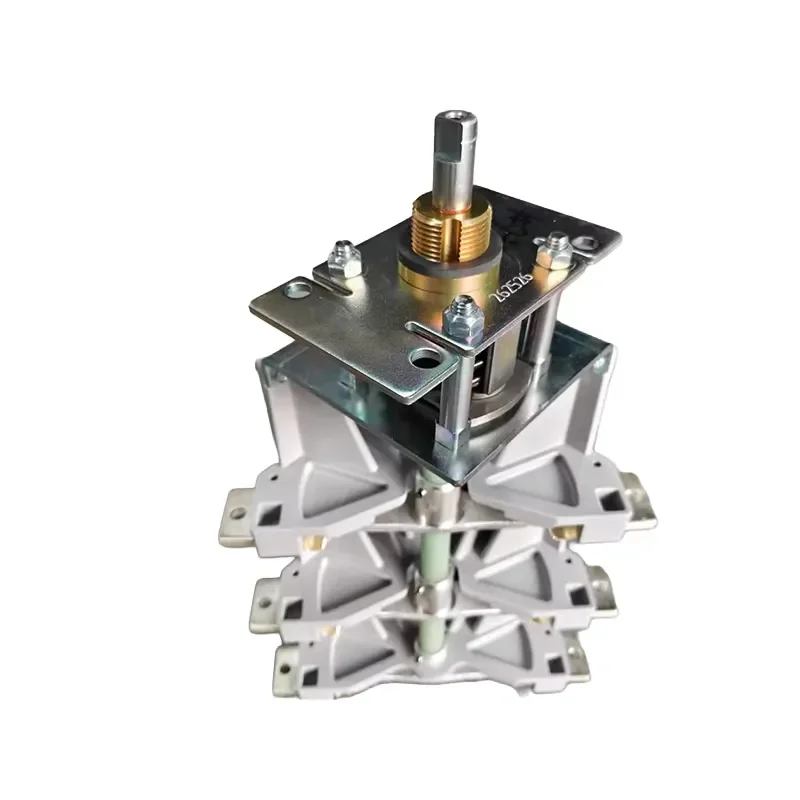 Blade Disconnector for Switching and Source Selection