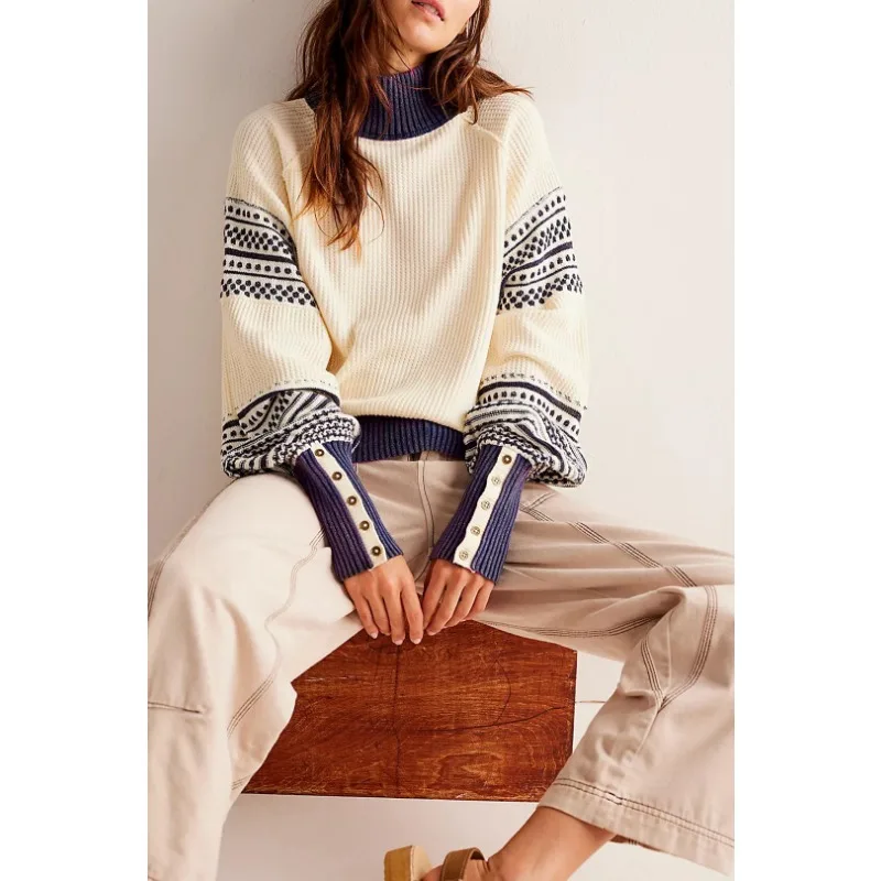 

2025 New Autumn and Winter Knitted Color Mating Semi-high Neck Fashion Pullover Sweater