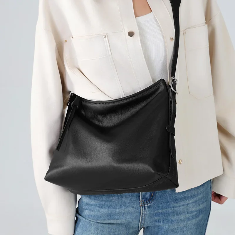 

Leather Women's Bag Crossbody Bag 2025 Soft Leather Armpit Bag Women's Large Capacity Shoulder Tote Designer Luxury Bag