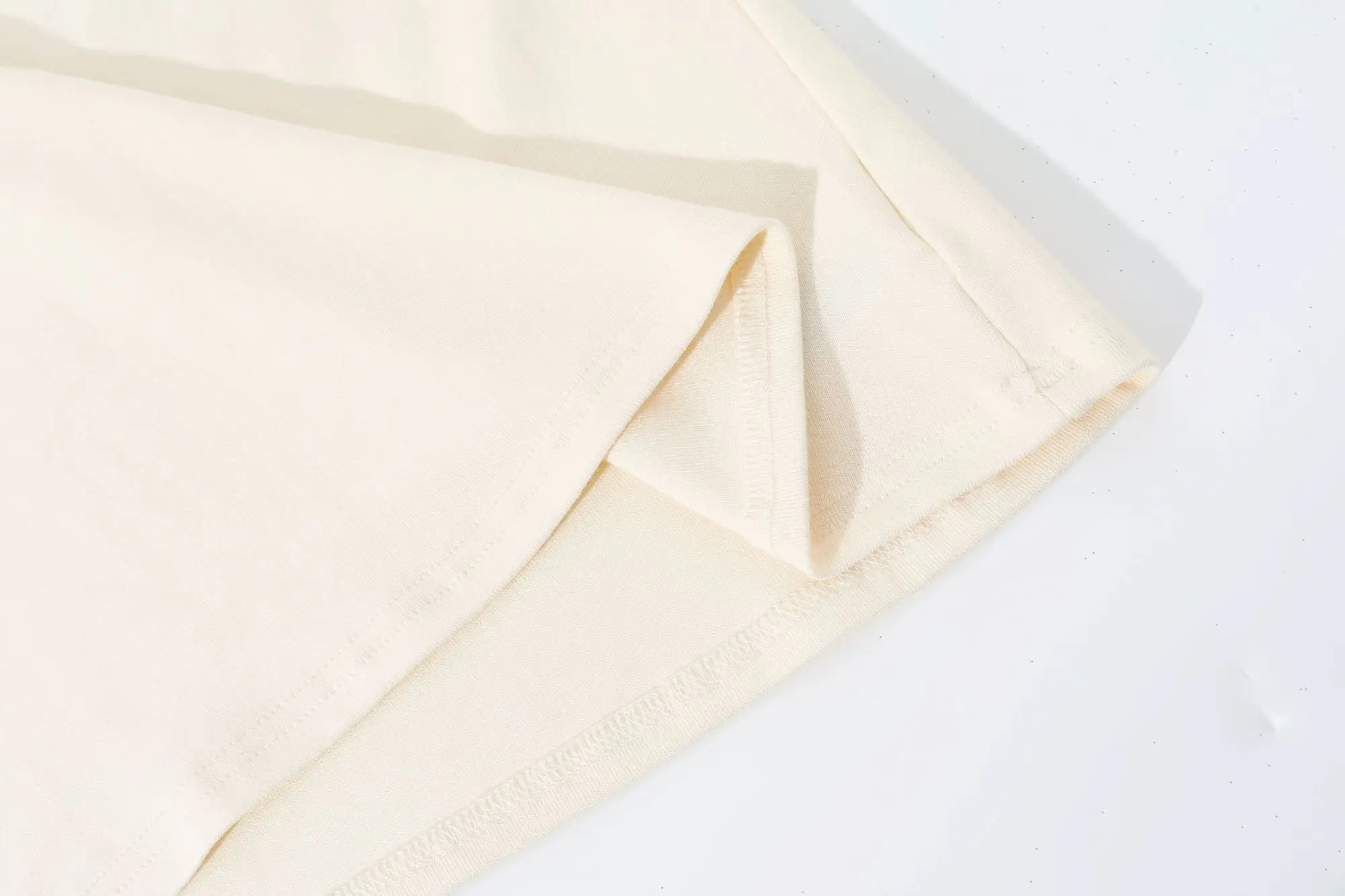 2026 Herbst Winter Damen T-Shirt Koreanischer Minimalistischer O-Ausschnitt Langarm-Shirt Einfarbig Weich Schmal Geschnitten Lässiges Innen-Oberteil zum Überziehen – Detail 9