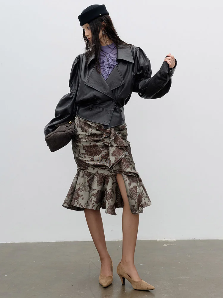 [EAM] Vintage PU Leather Cropped Jacket New Lapel Long Puff Bubble Sleeve Women Coat Fashion Tide Spring Autumn 2026 1DJ9713
