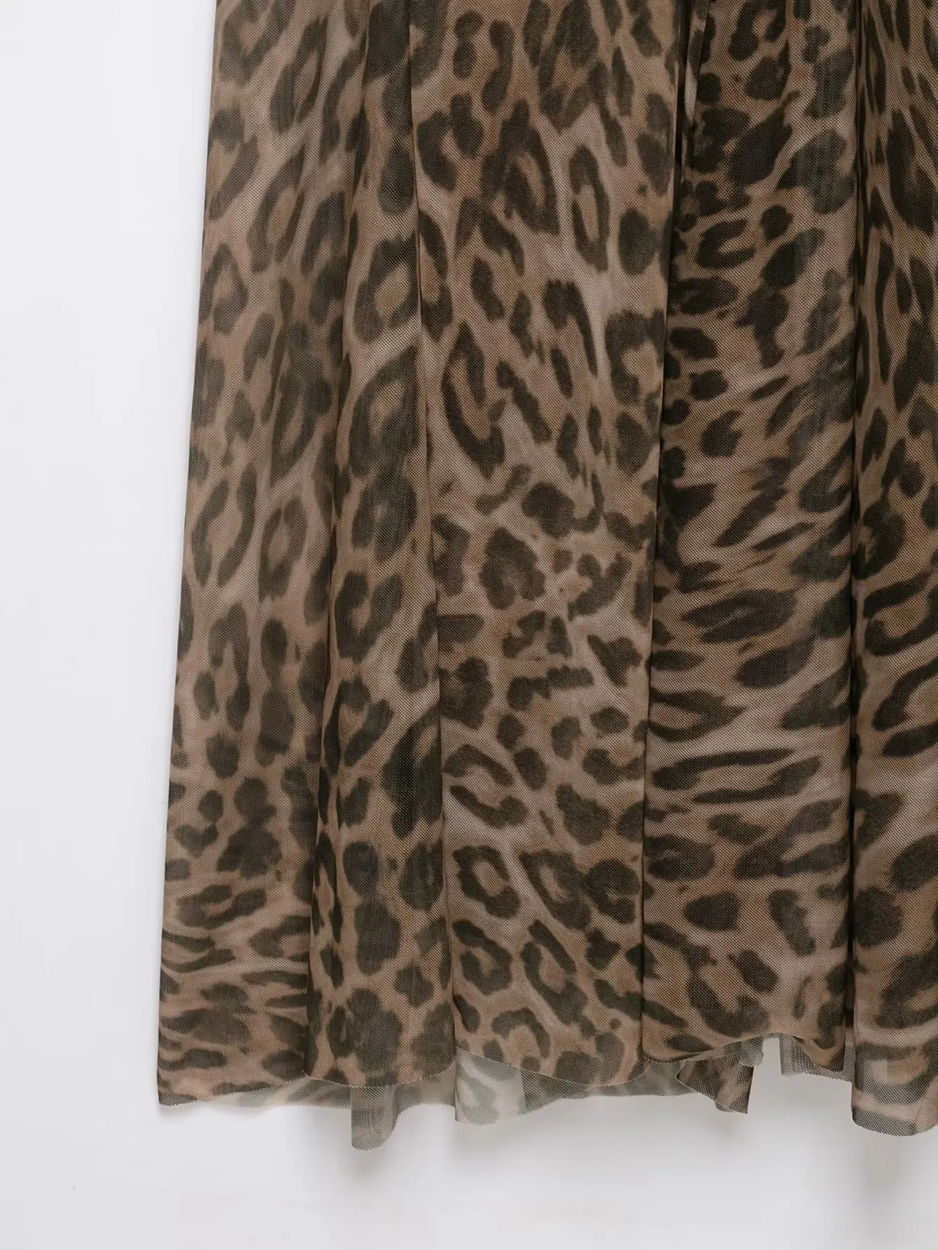 HH Vintage Muted Leopard Print Flowy Maxi Dress Summer V-Neck Thin Strap Pleated Slip Long Gown Women BeachTravel Casual Wear