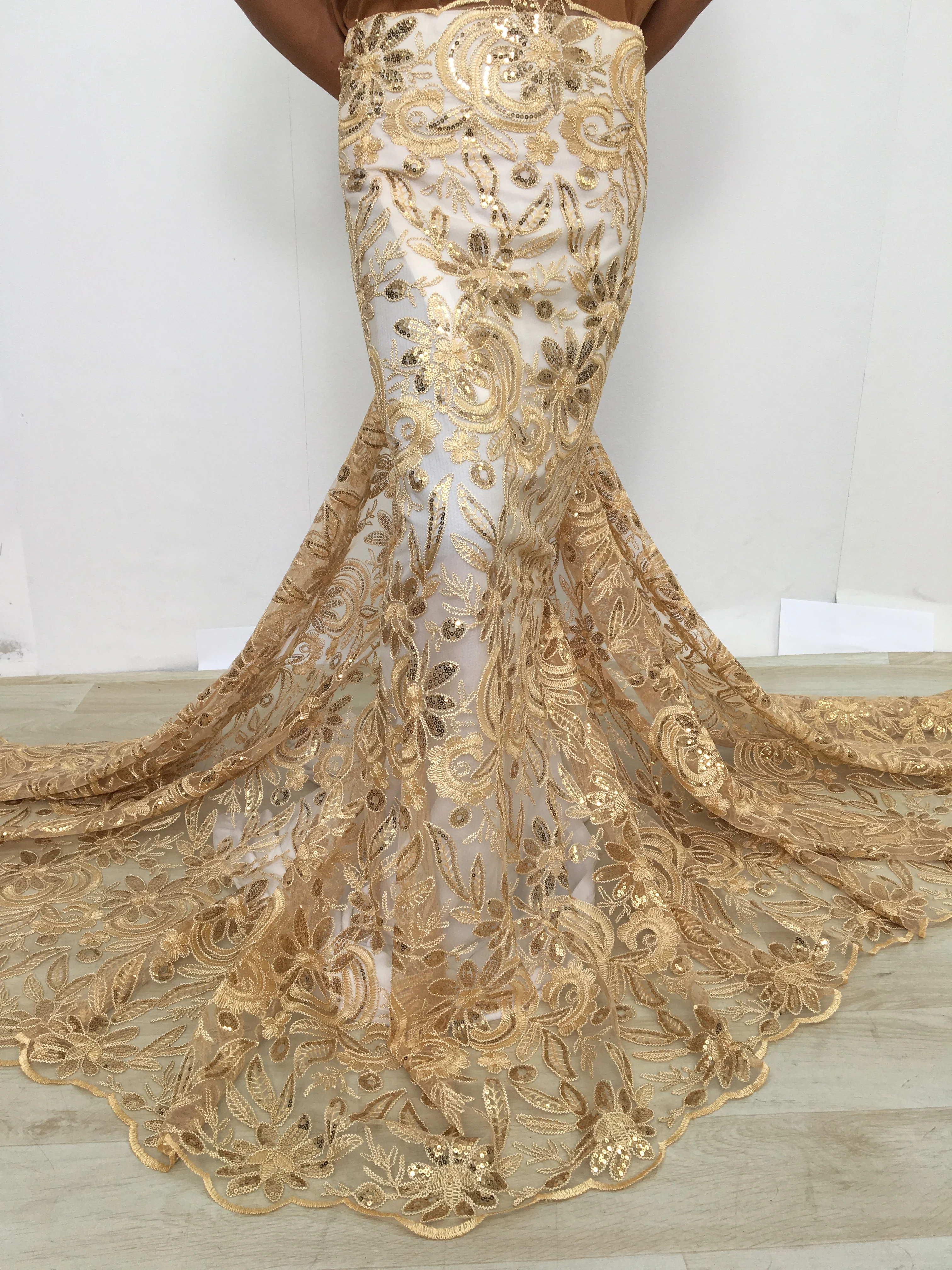 Luxury African Nigerian Tulle Sequins Lace Fabric 2026 French Embroidered Mesh Lace Fabric High Quality 5 Yards for Women Sew