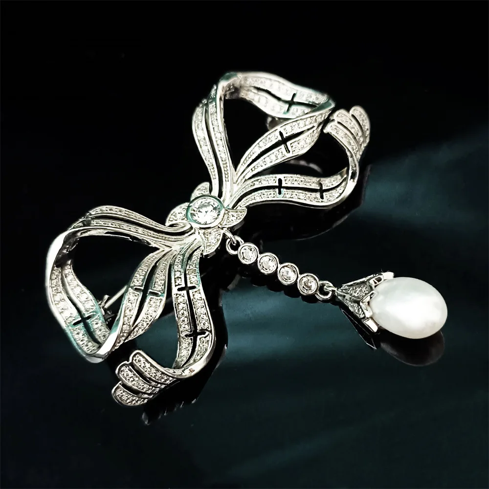 2023 Vintage Zircon Bow Brooch for Women Jewelry Hollow Design Bowknot Broochpins Natural Pearl Tassel Corsage Elegant Ornament