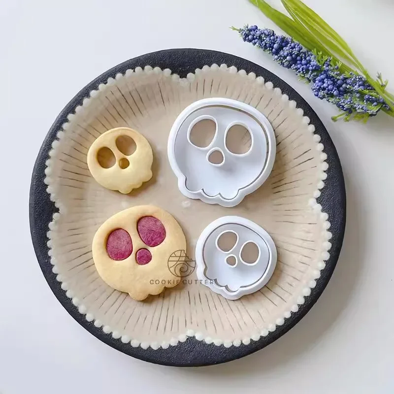 Halloween Decoration Skull Head Cookie Cutter Mold Stamp Day of The Dead Skeloton Face 3D Plastic Biscuit Press Mould for Baking