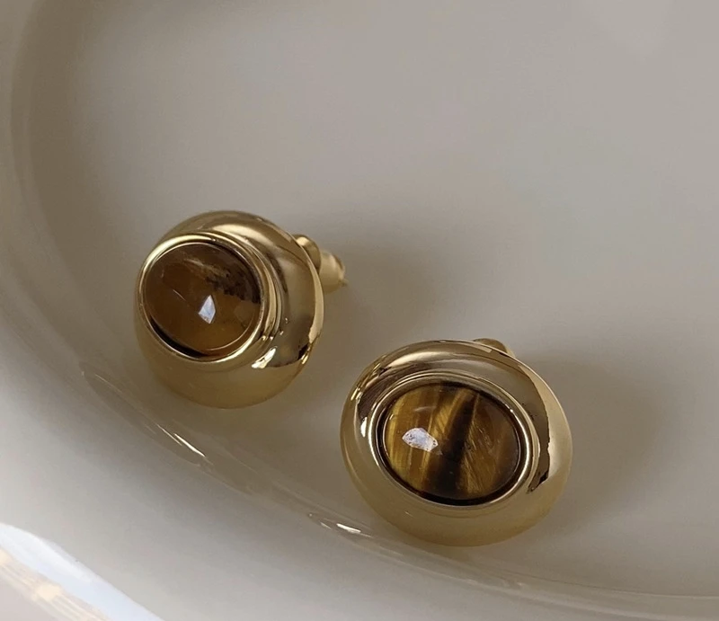 

Minimalism 14K Solid Gold Bezel Set Tiger's Eye/Turquoise/Lapis Oval Ear Stud Simple Luxury Semi-precious Gemstone Fine Jewelry