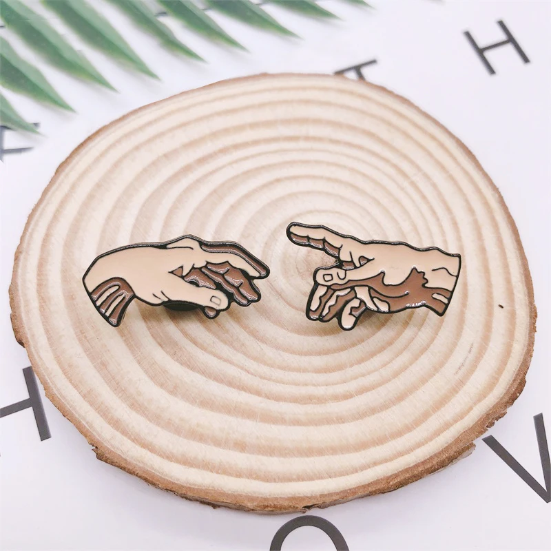 Cartoon Fun Gesture Holding Hands Fun Enamel Brooch Pin Custom Alloy Badge Clothes Bags Accessories Jewelry Gifts For Couples