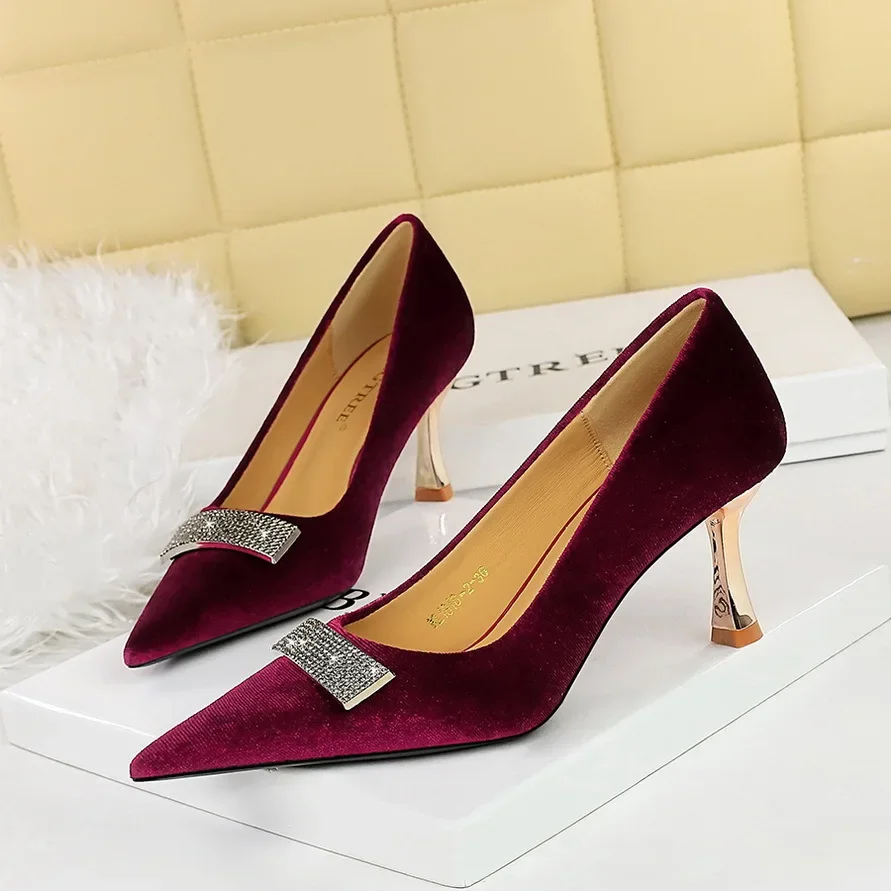 BIGTREE Shoes Metal Decoration Women Pumps Rhinestone Kitten Heels 7Cm Velvet Ladies Shoes Luxury Banquet Shoes Zapatos De Mujer