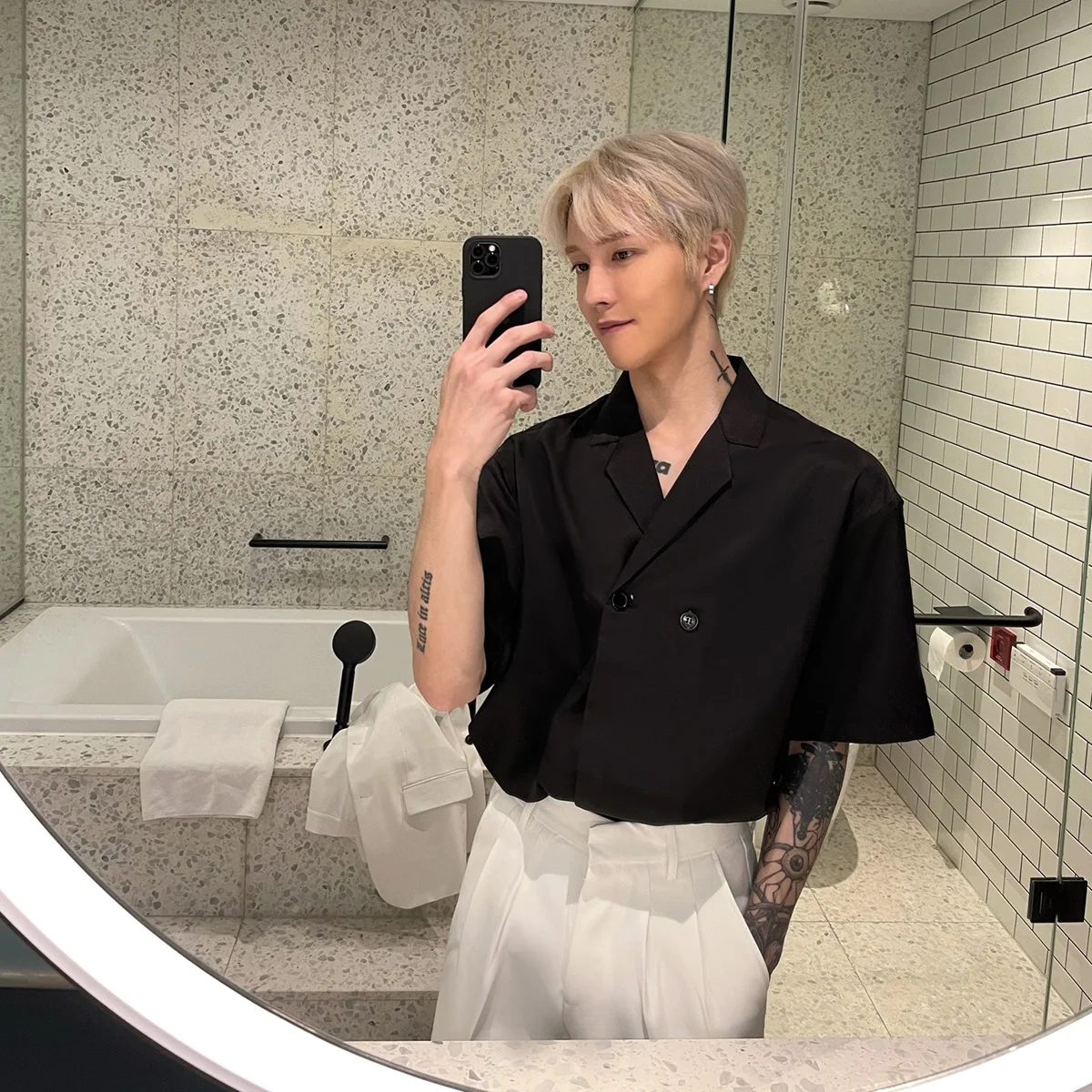 

Summer Men's Double-Row Buttoned Slim Fit Short Sleeve Suit Casual Shirt Youth Trend Loose Style Pure Color Cuban Collar