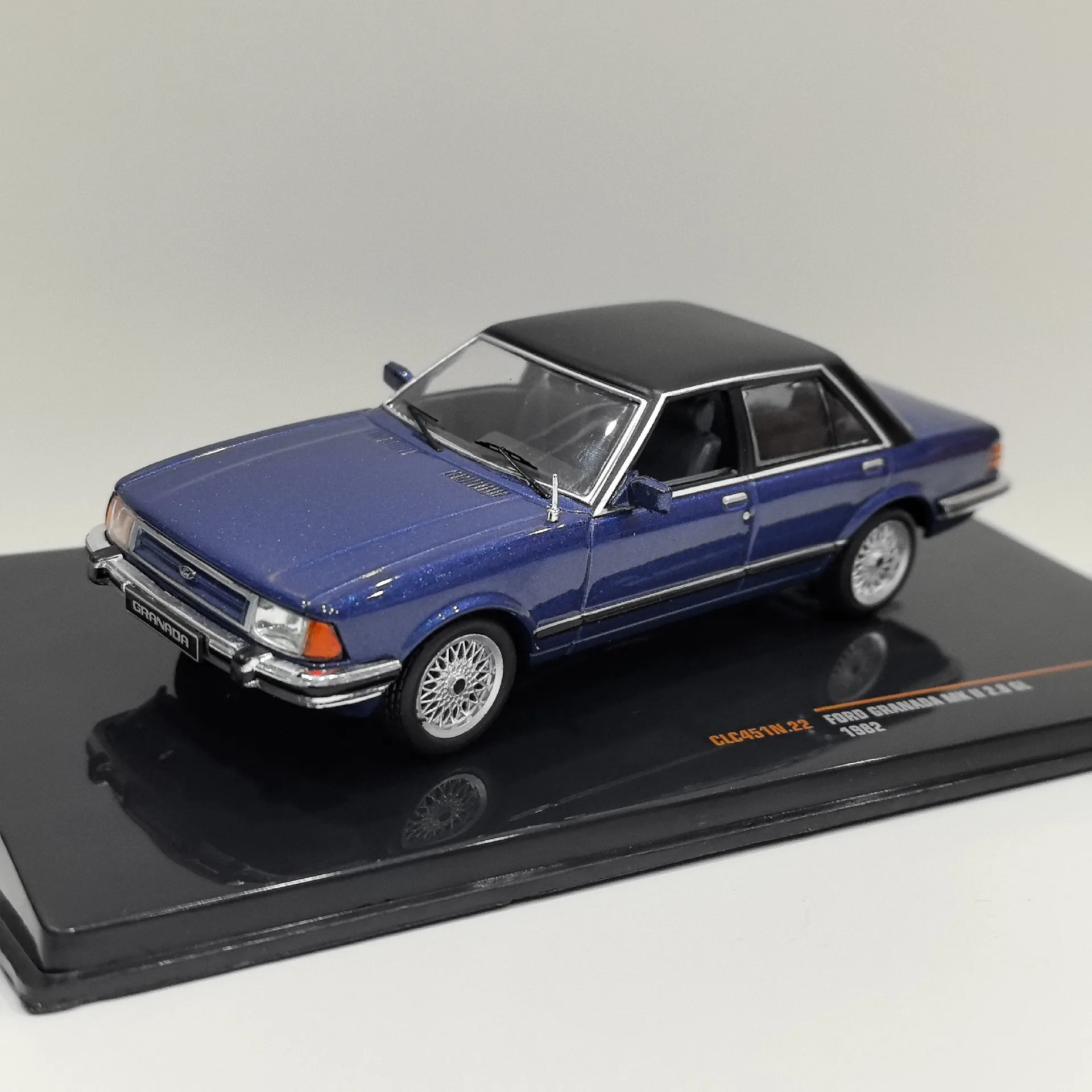 

Diecast IXO 1:43 Scale FORD GRANADN MKII 2.8 GL 1982 Ford Alloy Car Model Collectible Toy Gift Souvenir Display Ornament