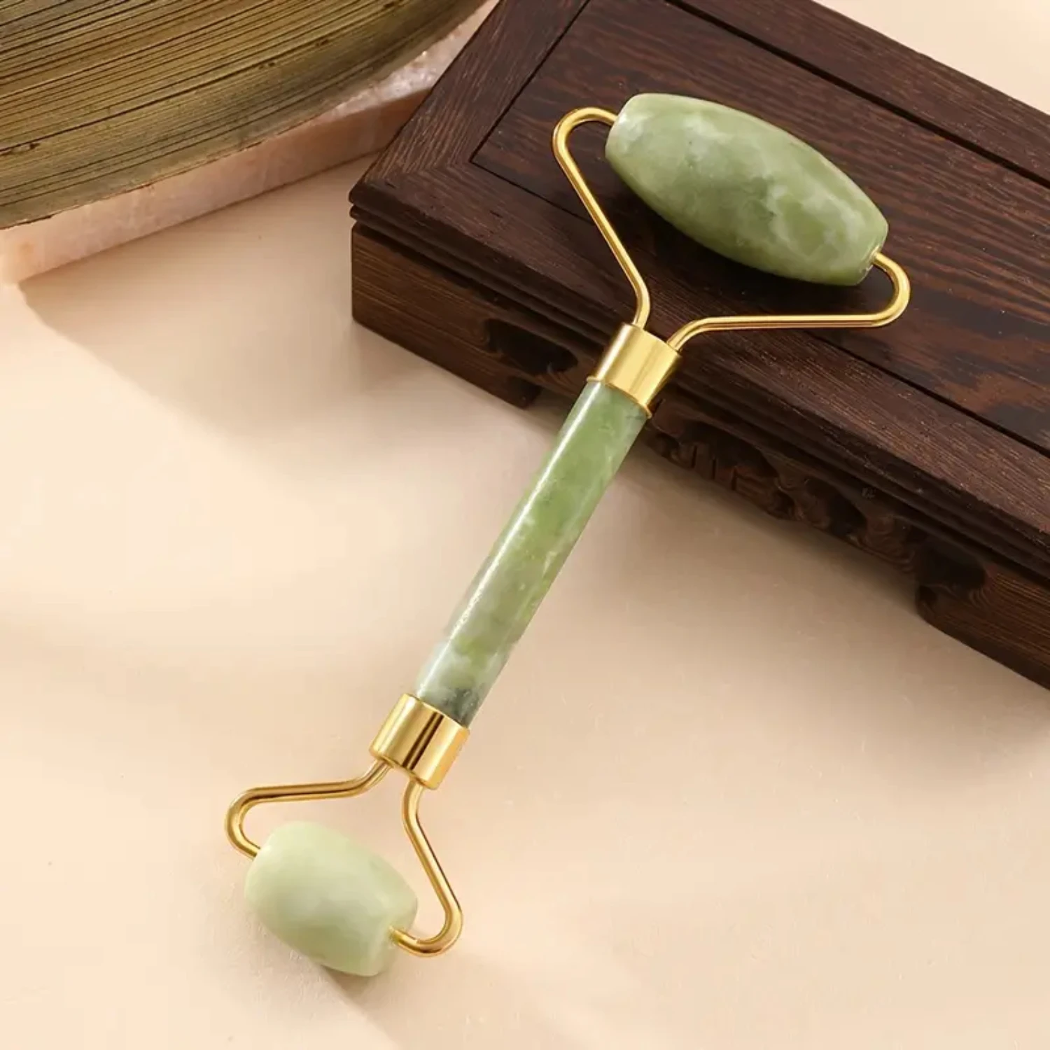 

Upgrade your beauty routine with this luxurious, authentic Green Xiuyan Jade Stone 2-In-1 Facial Sculpting Tool. Experience the