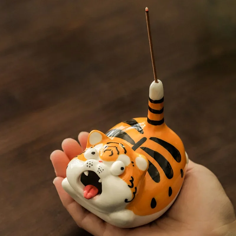 Cute Desktop Tiger Decoration Ceramic Plug Joss-Stick Creative Tea Pet Zodiac Tumbler Living Room Coffee Table Home