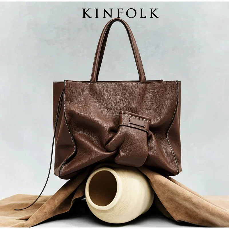 Boxhandschuh-Stil Tragetasche, Weiche Damen-Schultertasche mit Großer Kapazität, Trendige Reißverschluss-Handtasche in Unifarbe mit Persönlichkeitsausdruck – Detail 9