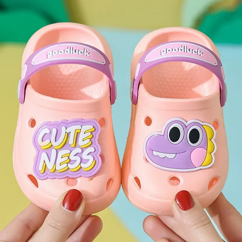 Scarpe da giardino per bambini Simpatici sandali da spiaggia in EVA Cartoon Neonati Ragazze Ragazzi Pantofole estive Morbide pantofole da esterno