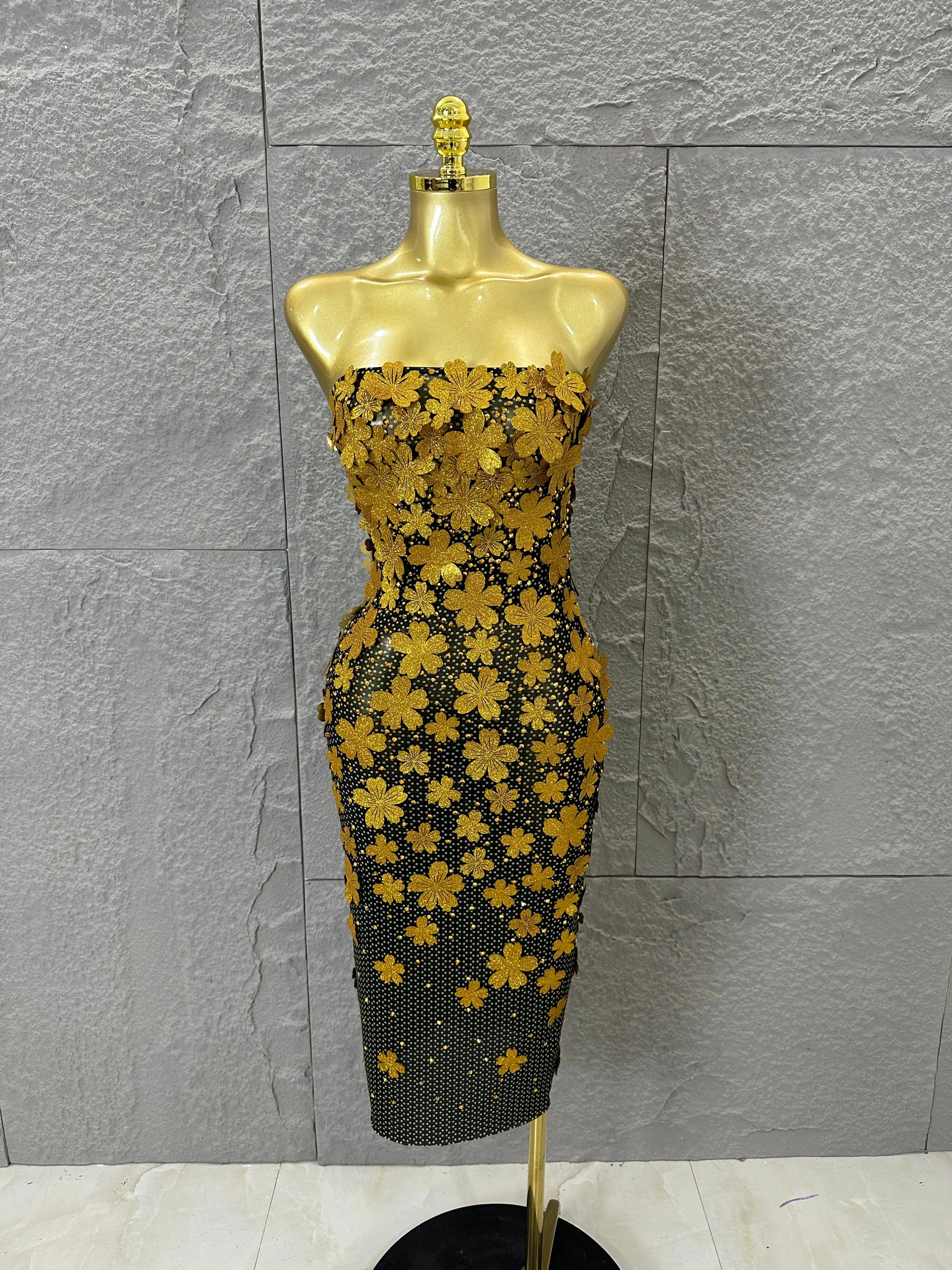 Robe de soirée scintillante pour femme, sexy, sans bretelles, ajustée, avec fleurs 3D, pour soirée de gala, boîte de nuit, cocktail, spectacle sur scène