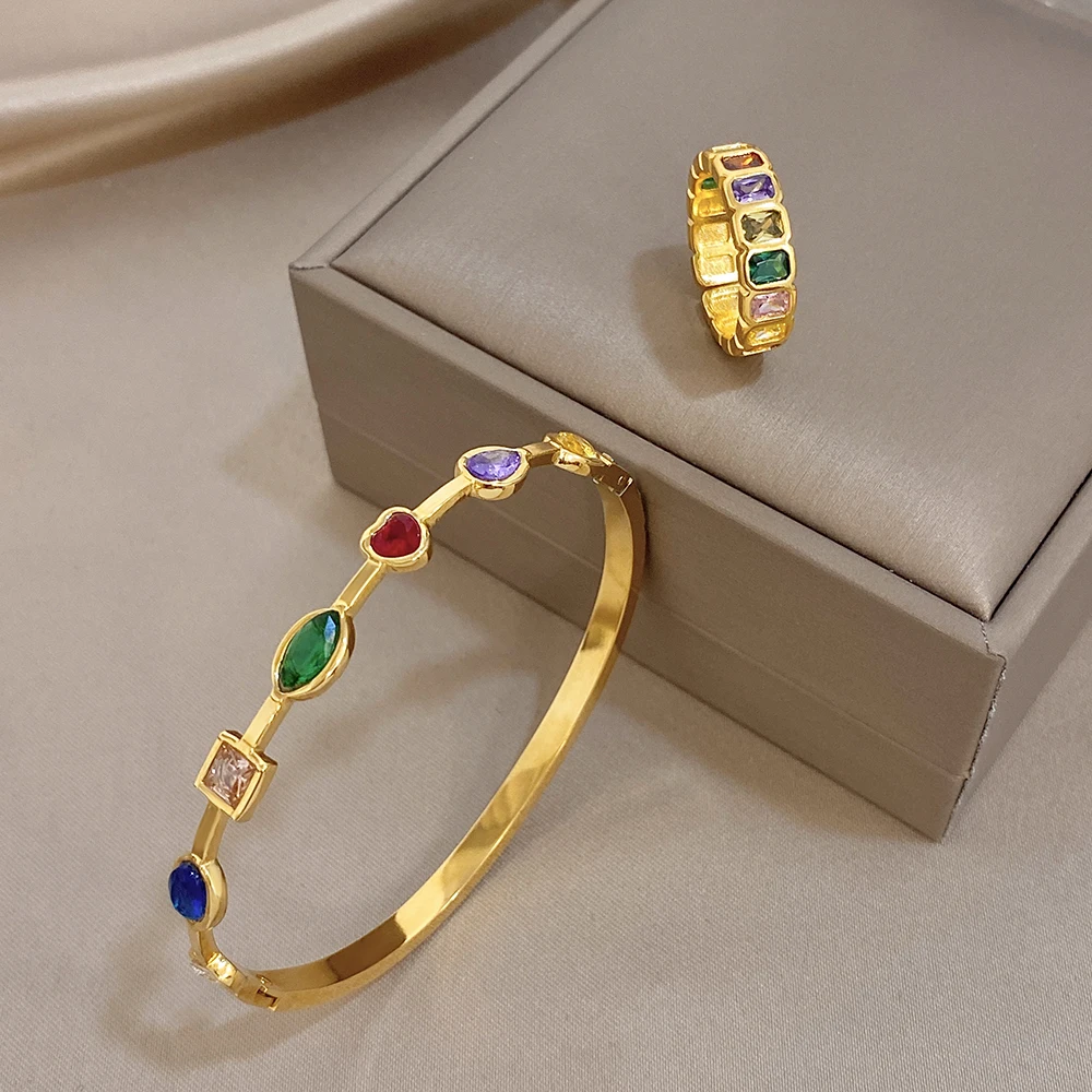 pulseira de pedras coloridas