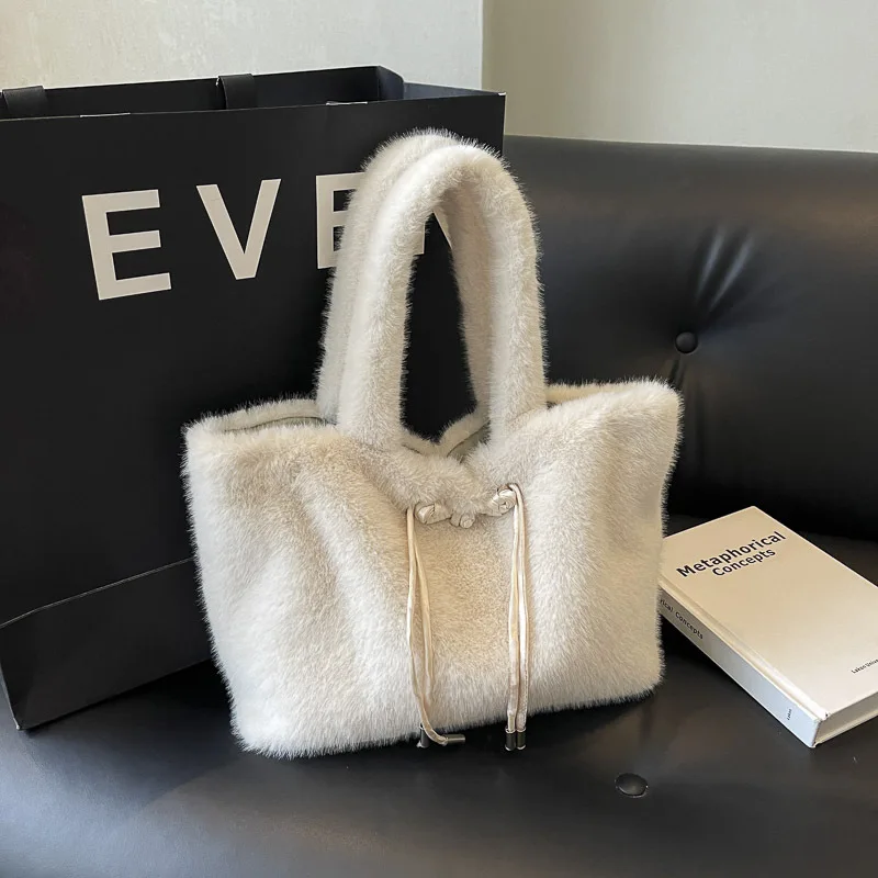 

2025 Cute Chinese Style Fluffy Tote Bag Fashion Plush Mink Fur Handbag Large Capacity Faux Mink Purse Winter Warm Shoulder Bag