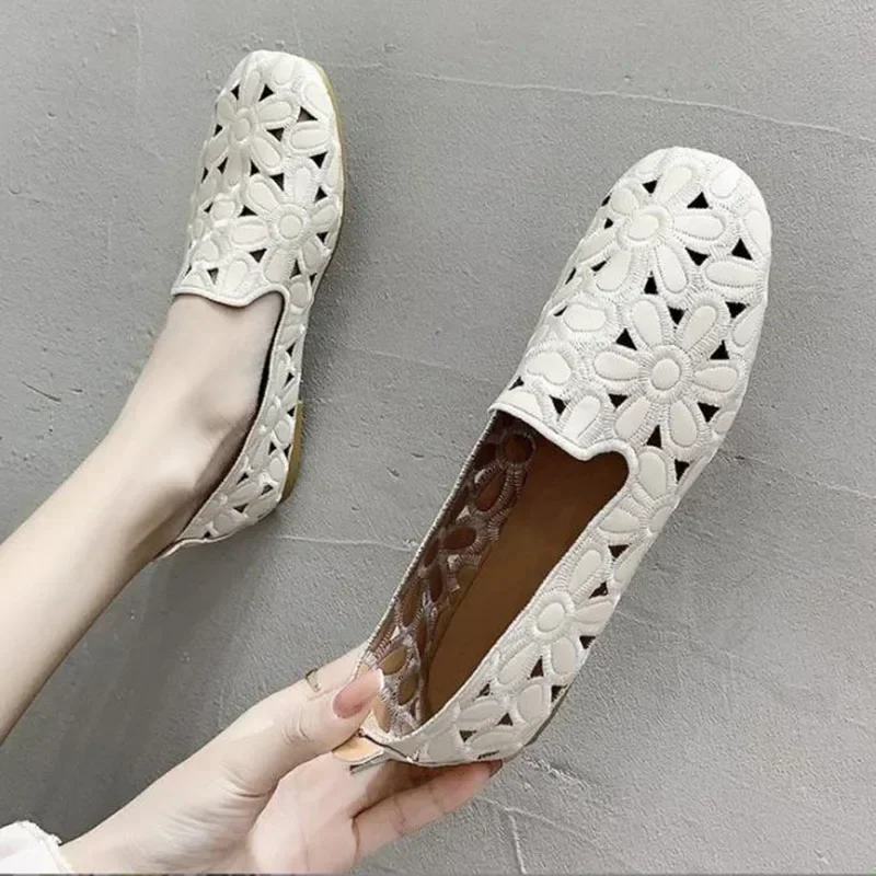 Breathable Women Flats Slip on Shoes with Floral Eyelets Hollow Out Loafers Comfortable Summer Sandals for Mother Outdoor Travel