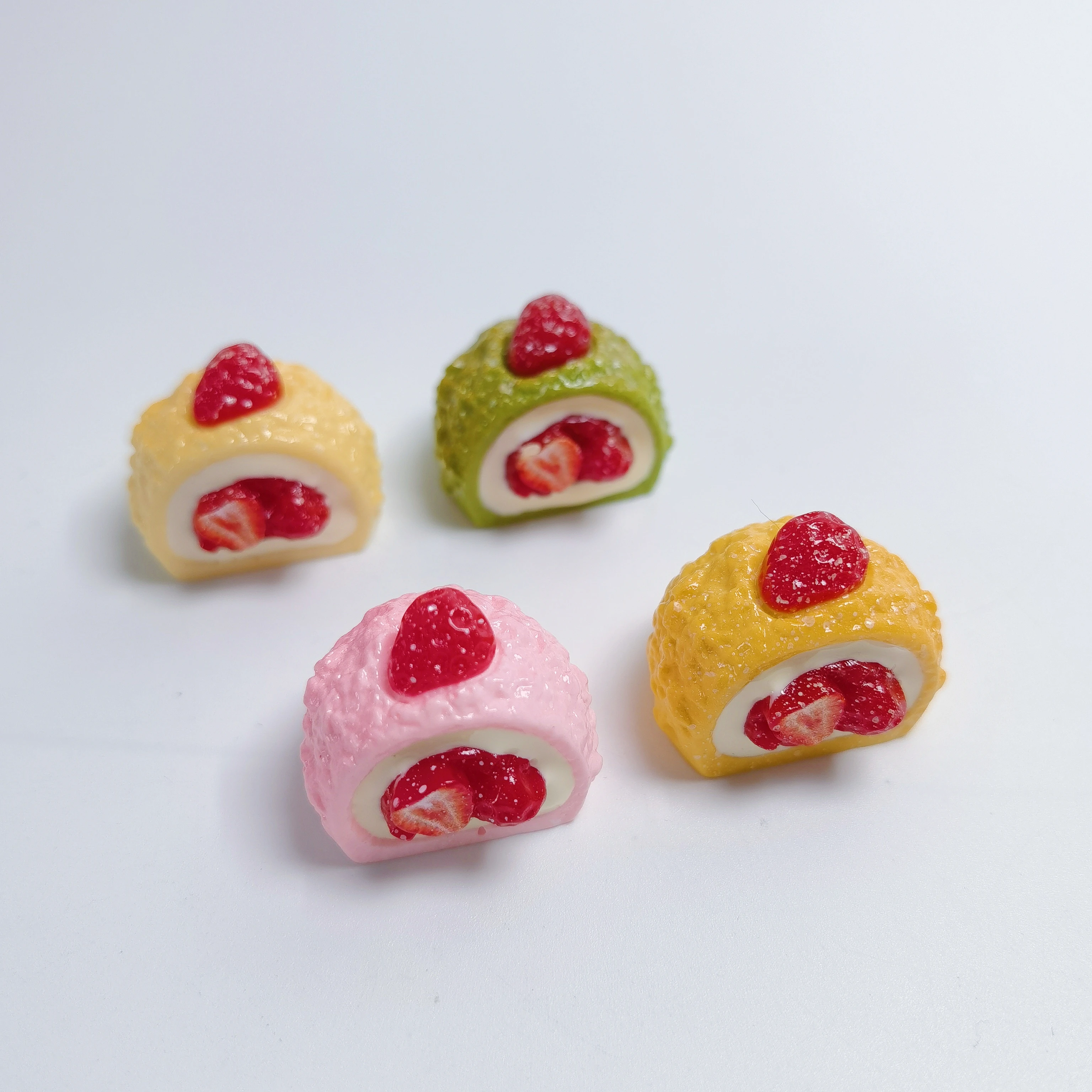 Mini Strawberry Cream Cake Model Dessert Afternoon Tea Resin Accessories Dollhouse Miniature Table Decor Fake Food Props