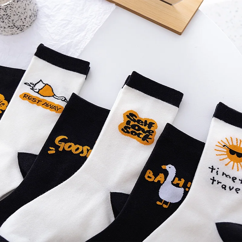 

Kawaii 2022 New Black And White Socks Women's Autumn And Winter Tube Socks Cartoon Cotton Ins Socks