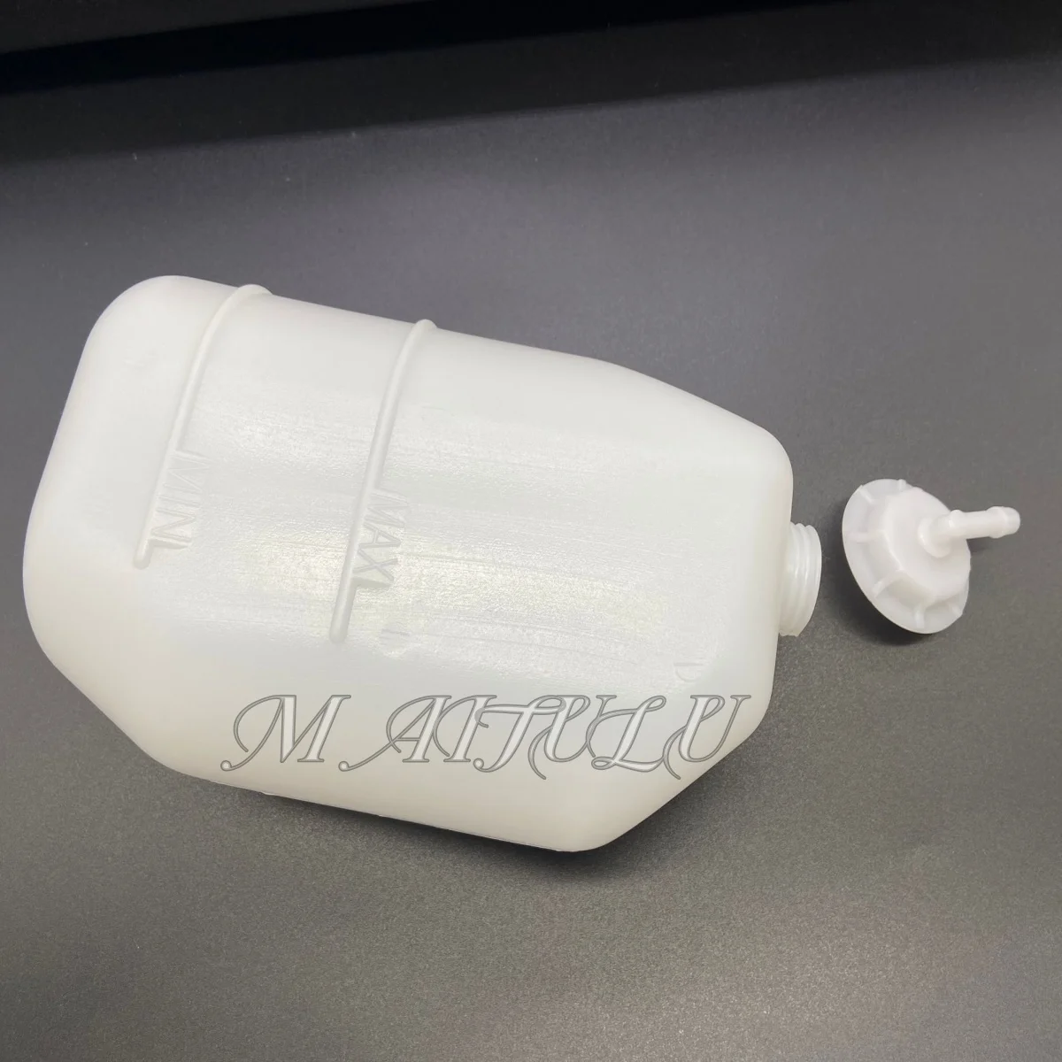 Picture 7: Available for Honda 2015 20 16 2017 2018 2019 2020 Odyssey RC3 ELYSION RR8 Antifreeze Auxiliary Water Bottle Water Tank