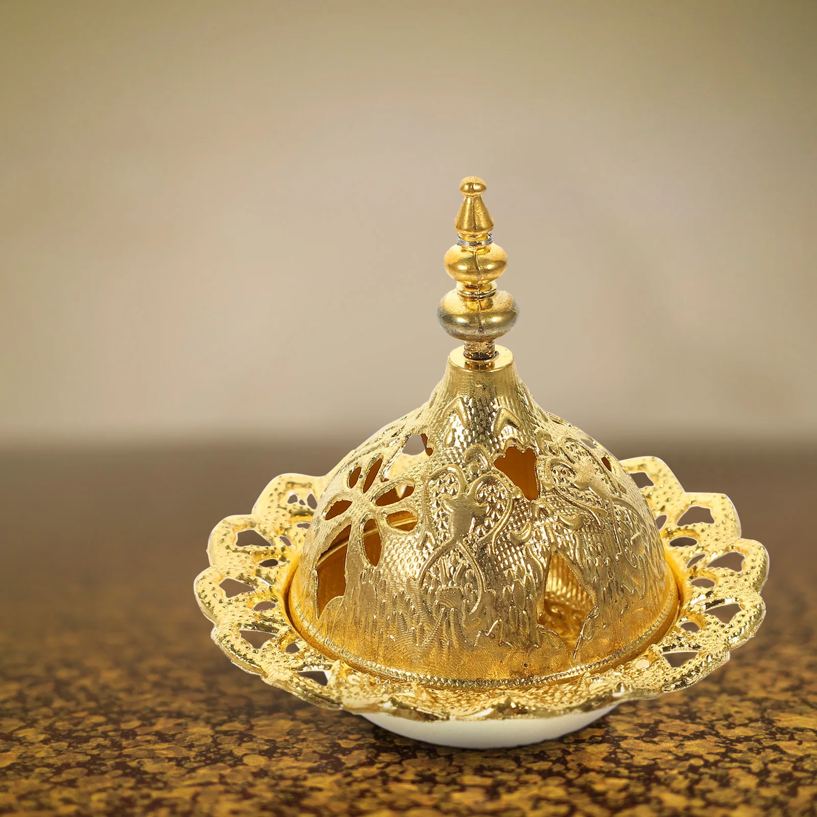 

Small Portable Alloy Incense Burner For Cones Home Decor Desktop Censer Middle East Design Aromatherapy Furnace Vintage