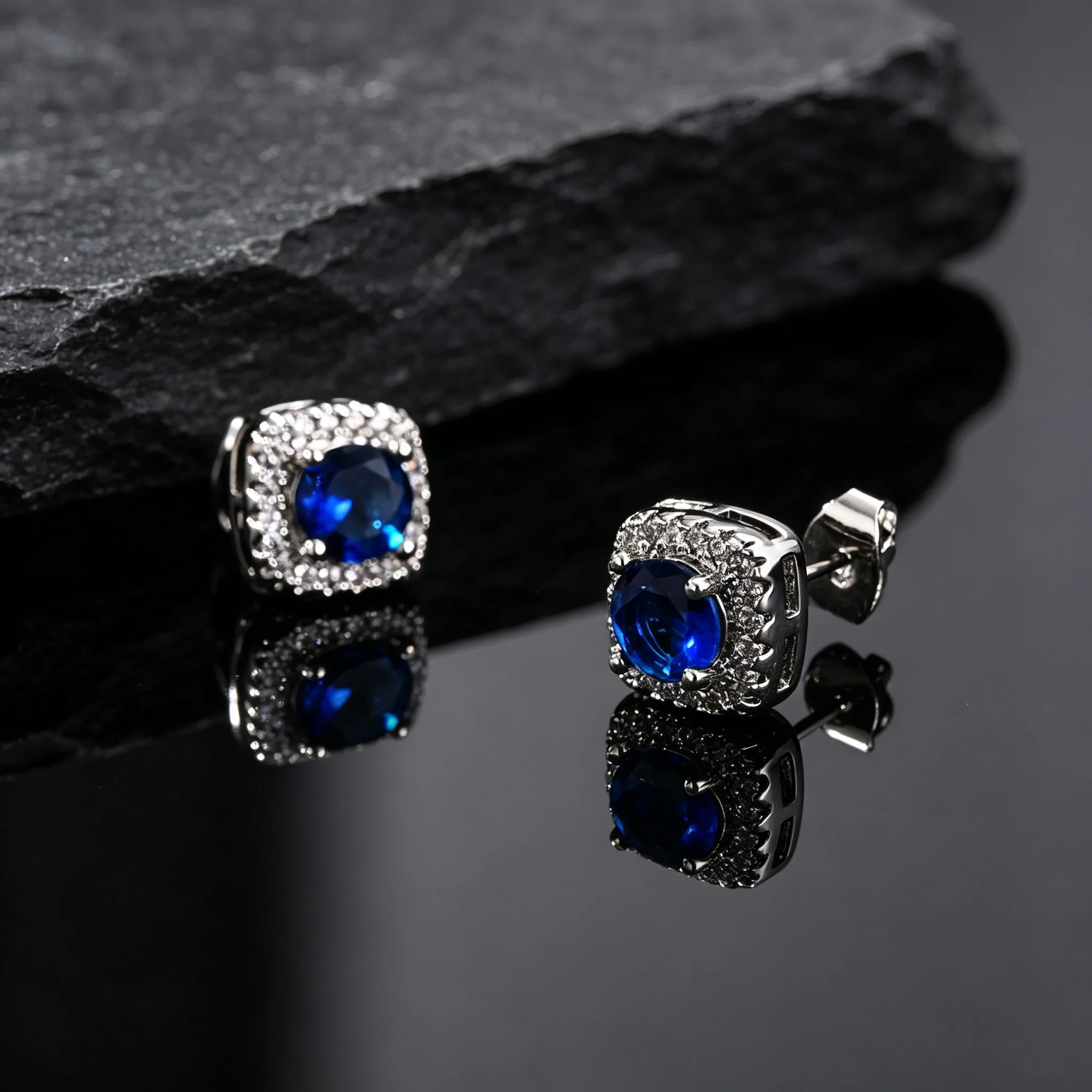 Luxuriöse weiße blaue Stein-Ohrstecker für Männer und Frauen, silberfarbene quadratische Kristall-Ohrringe, Hochzeits-Vintage-Schmuck – Detail 4