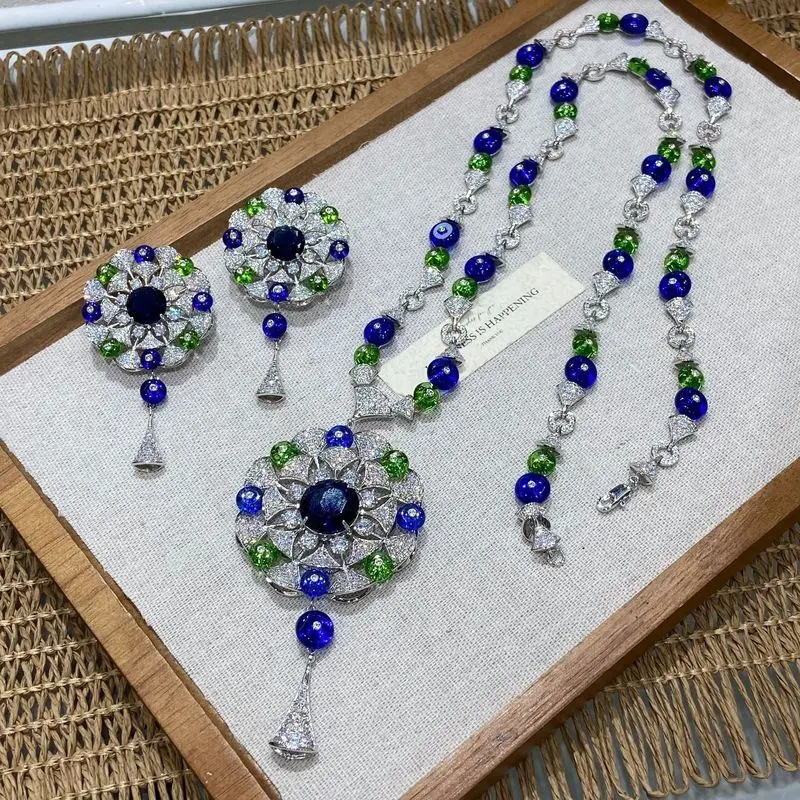 Women Blue And Green Round Stone Cubic Zirconia Jewelry Set Floral Pendant Necklace And Dangle Earrings Set For Daily Wear