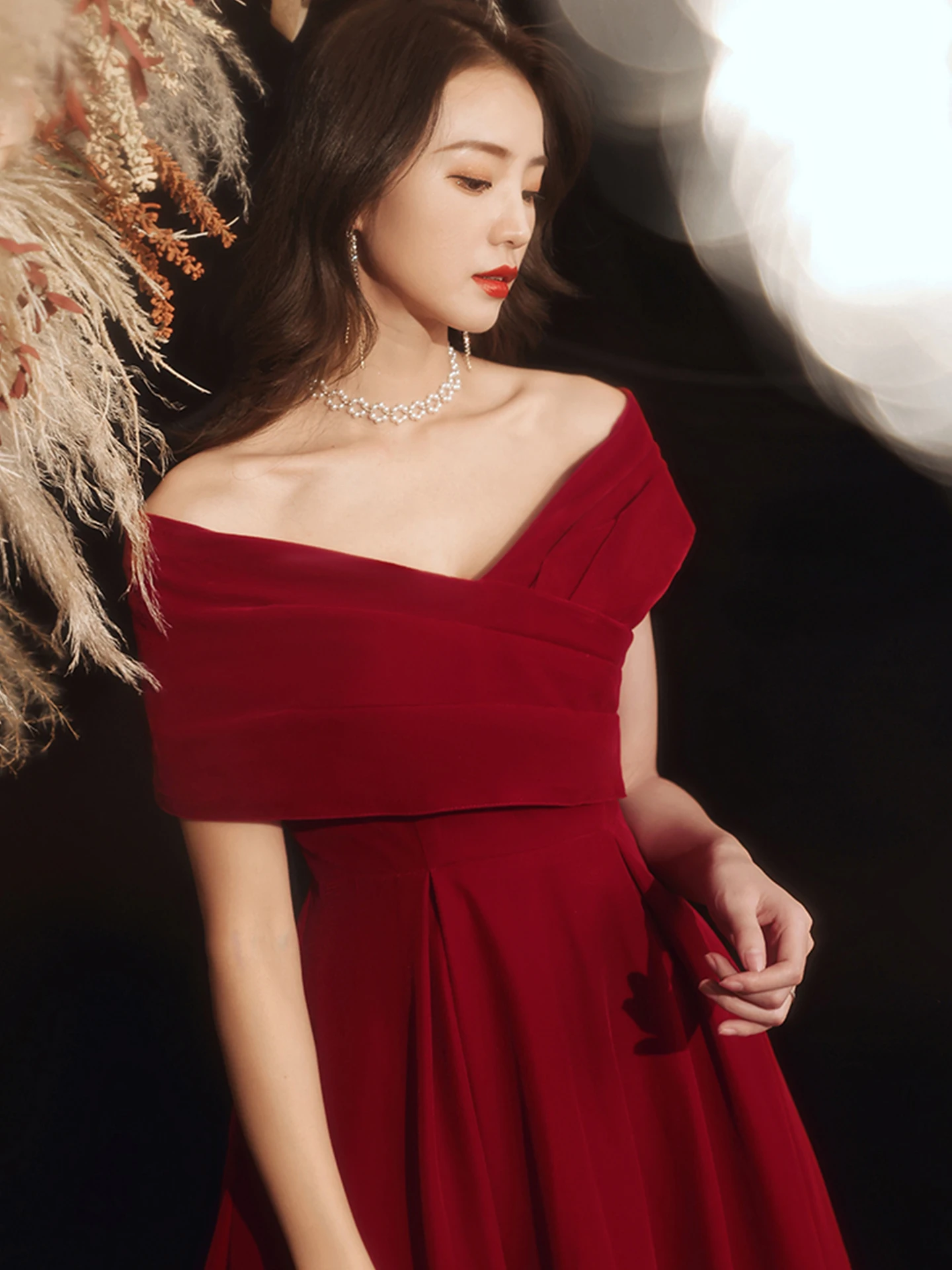 

Свадебное платье для беременных женщин, вечернее, корейское, бархатное, с длинной юбкой, на одно плечо, в пол