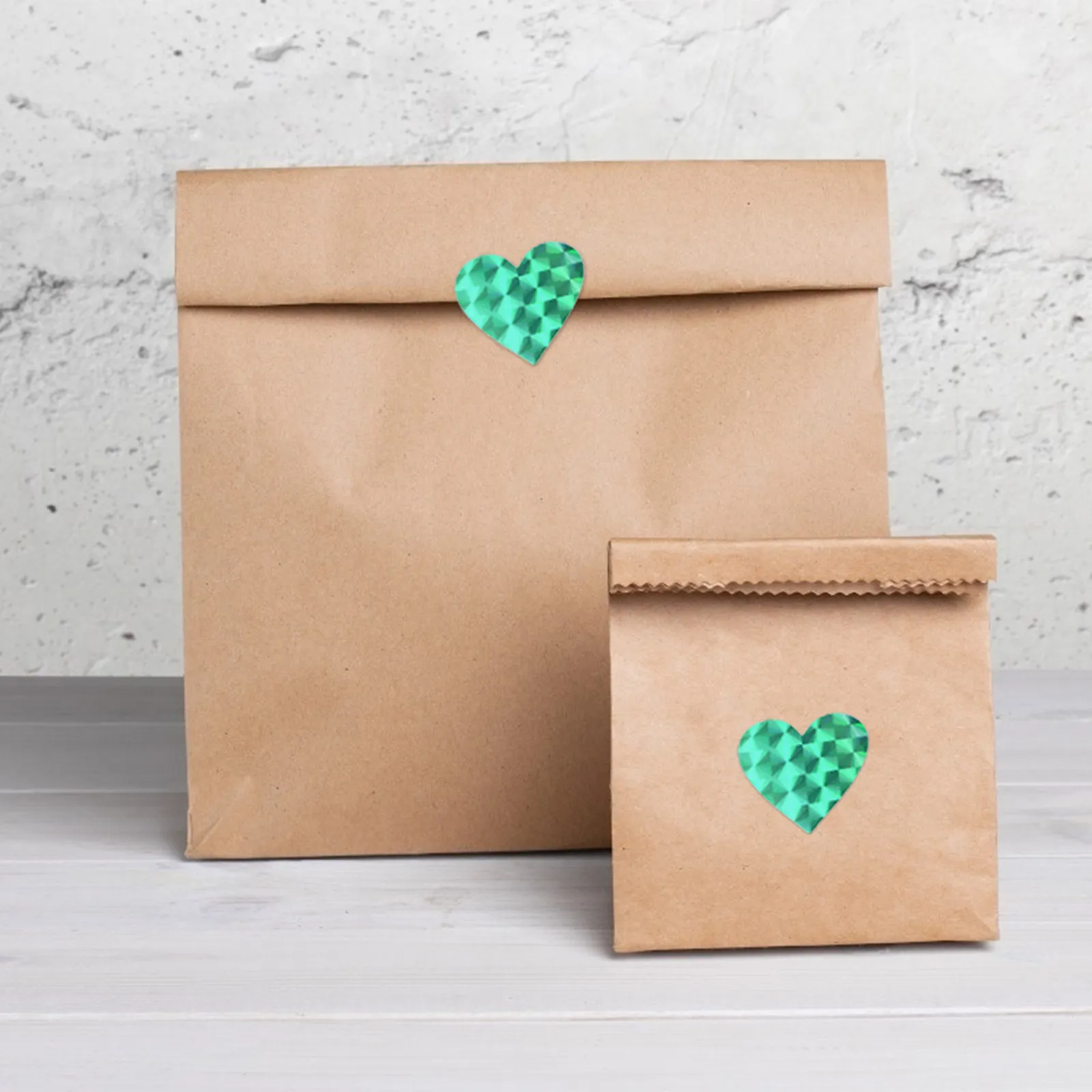 

1 рулон блестящих наклеек в форме сердца с сильной адгезией, легко отрывающиеся, декоративные этикетки для подарков на вечеринку, ко Дню матери