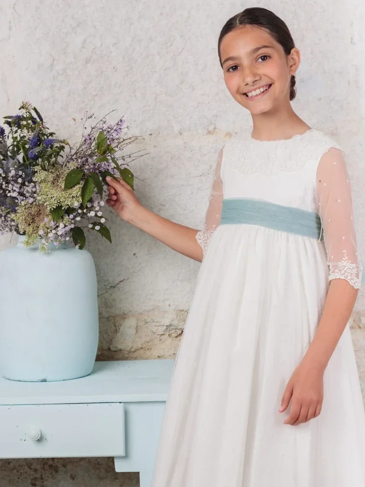 فساتين فتاة الزهور مزينة بالدانتيل الأبيض مع شريط فيونكة نصف كم لحفلات الزفاف وأعياد الميلاد وحفلات الأميرة