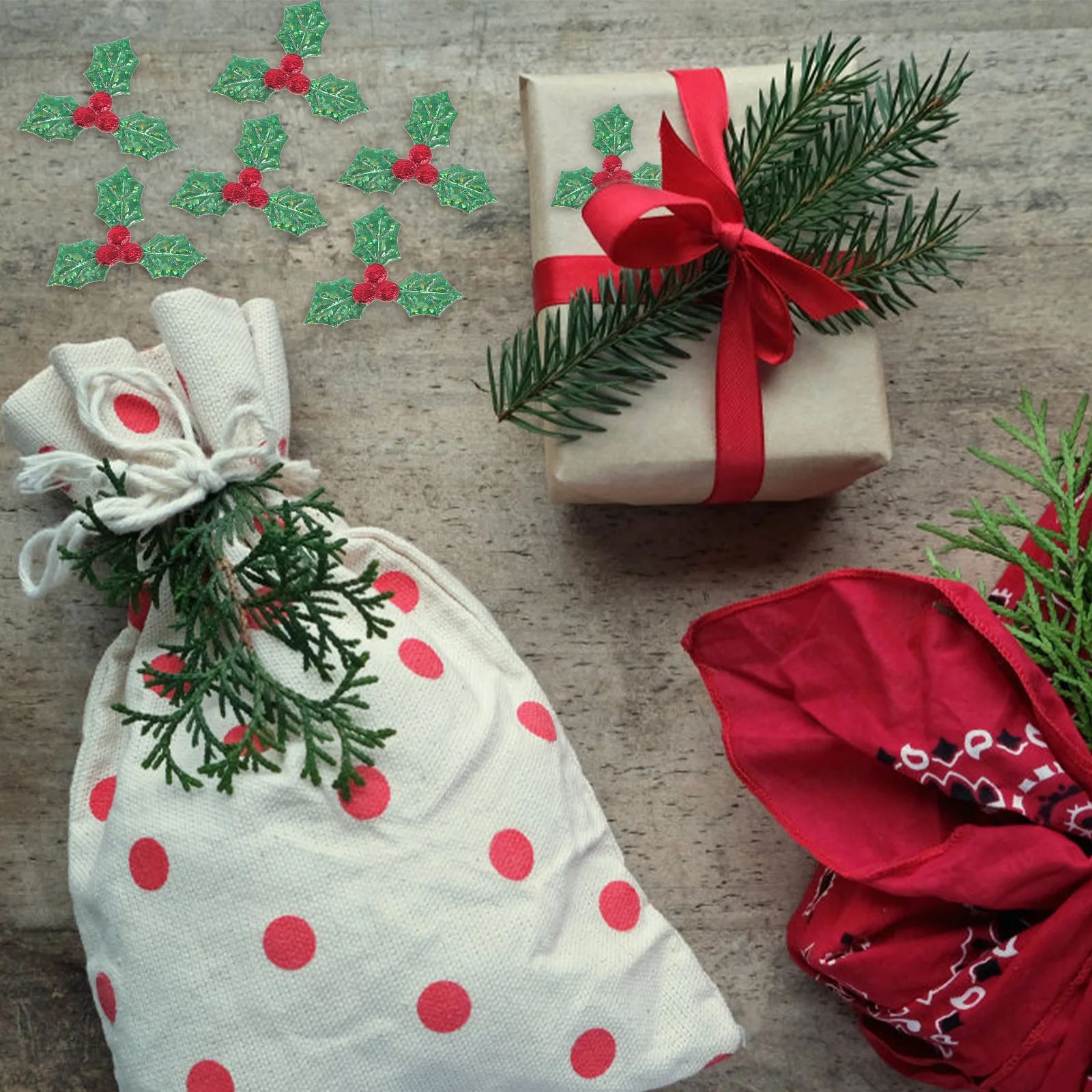 

100Pcs Holly Berries Xmas Patches Christmas Tree Wreath Applique DIY Craft Accessories Holiday Decoration Supplies